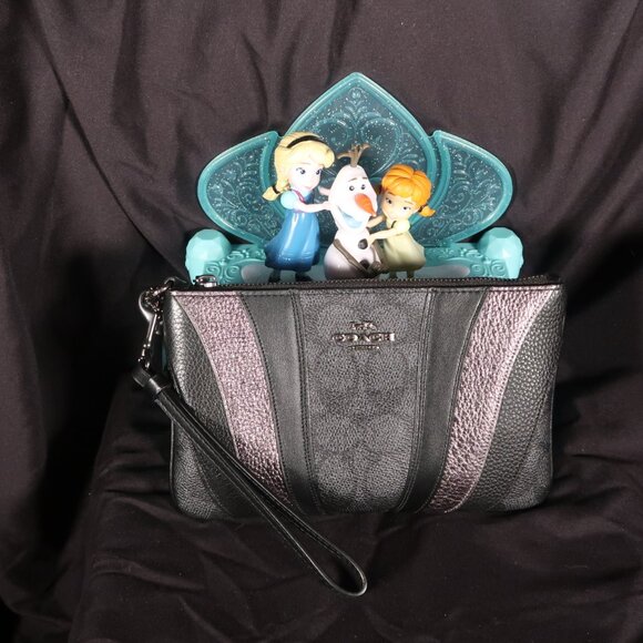 RARE | Vintage Coach | New York Collection | designer wristlet | NEW, Excellent - Picture 1 of 3